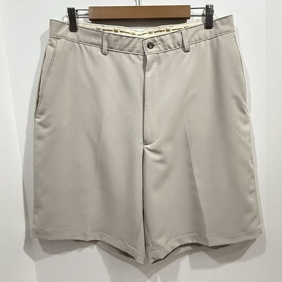 HAGGAR Comfort Equipped Chino Shorts Men's 34 x 8 Beige Golf Performance - Picture 10 of 15